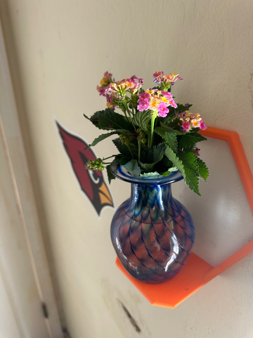 3D Printed Hex Wall Shelf – Stylish Display for Collectibles, Models & Decor