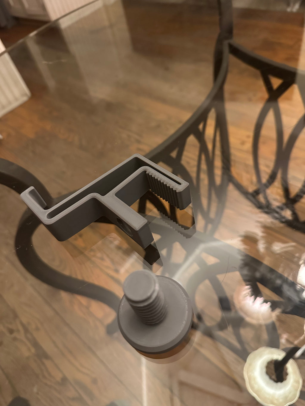 Minimalist Headset Hanger – Desk-Mounted Headphone Holder | Gaming, Studio & Desk Organization