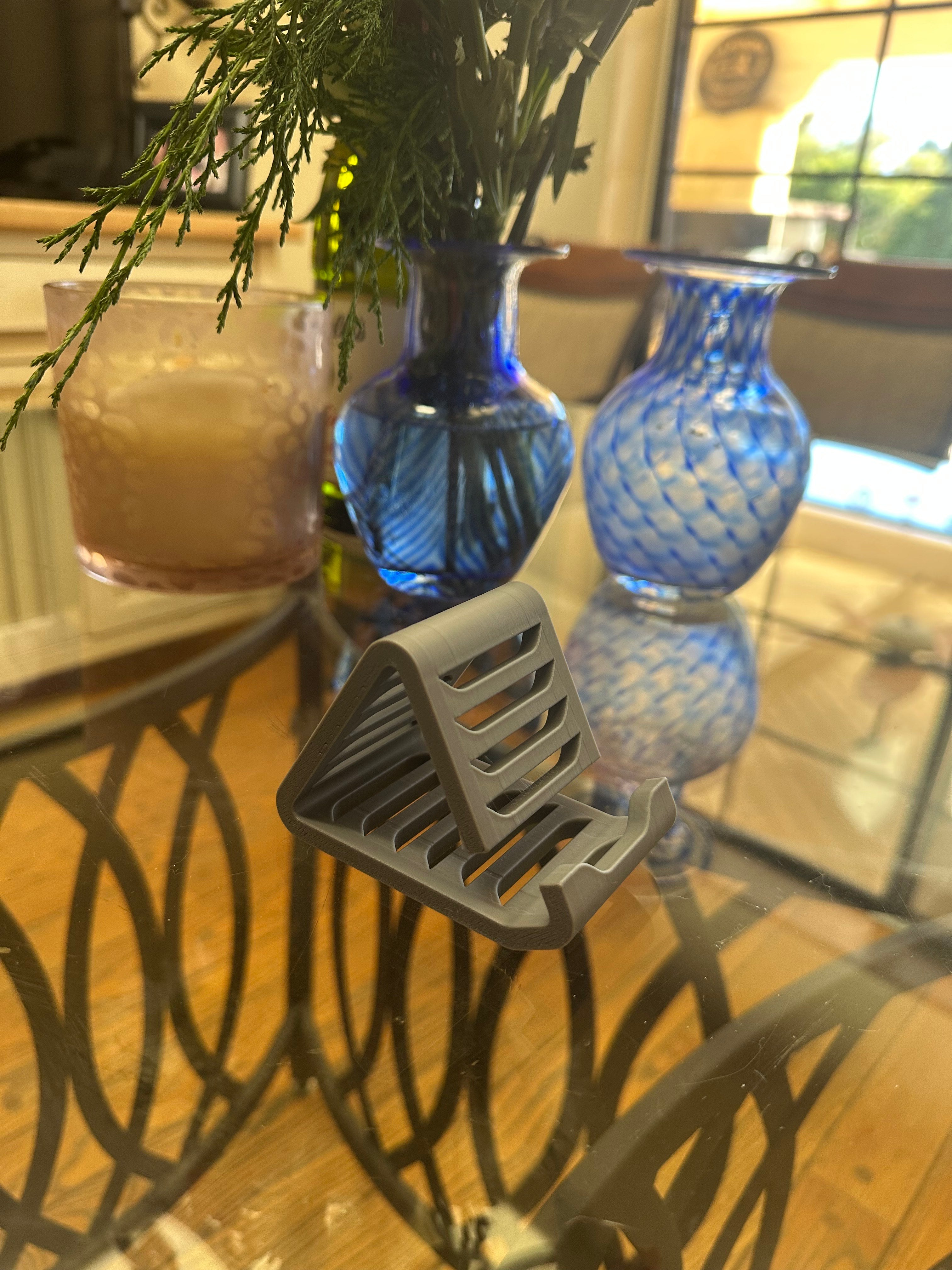 Minimalist 3D Printed Phone Stand | Desk Phone Holder | Hands-Free Smartphone Dock | Modern Cable-Friendly Phone Cradle