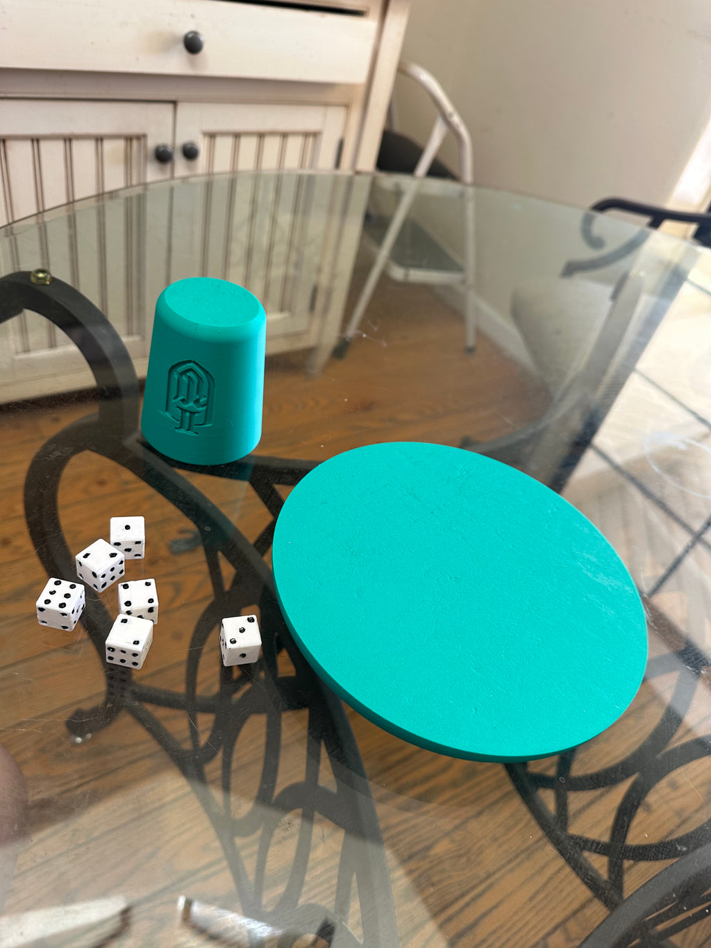 Kingdom Come: Deliverance II–Inspired Farkle Dice Cup & Rolling Tray Set – Medieval Tavern Dice Game